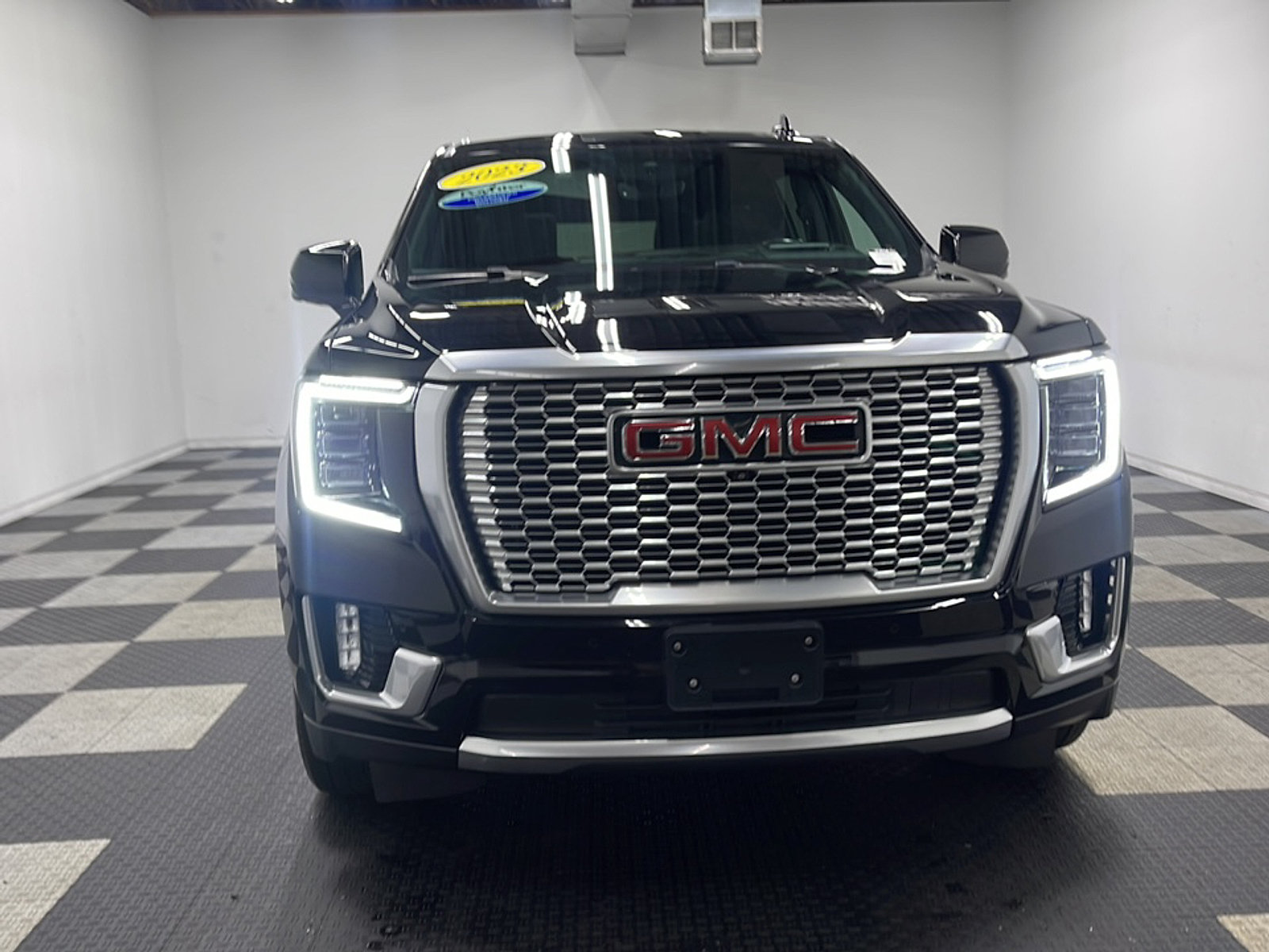 Used 2023 GMC Yukon XL Denali w/ Denali Reserve Package RWD image 25
