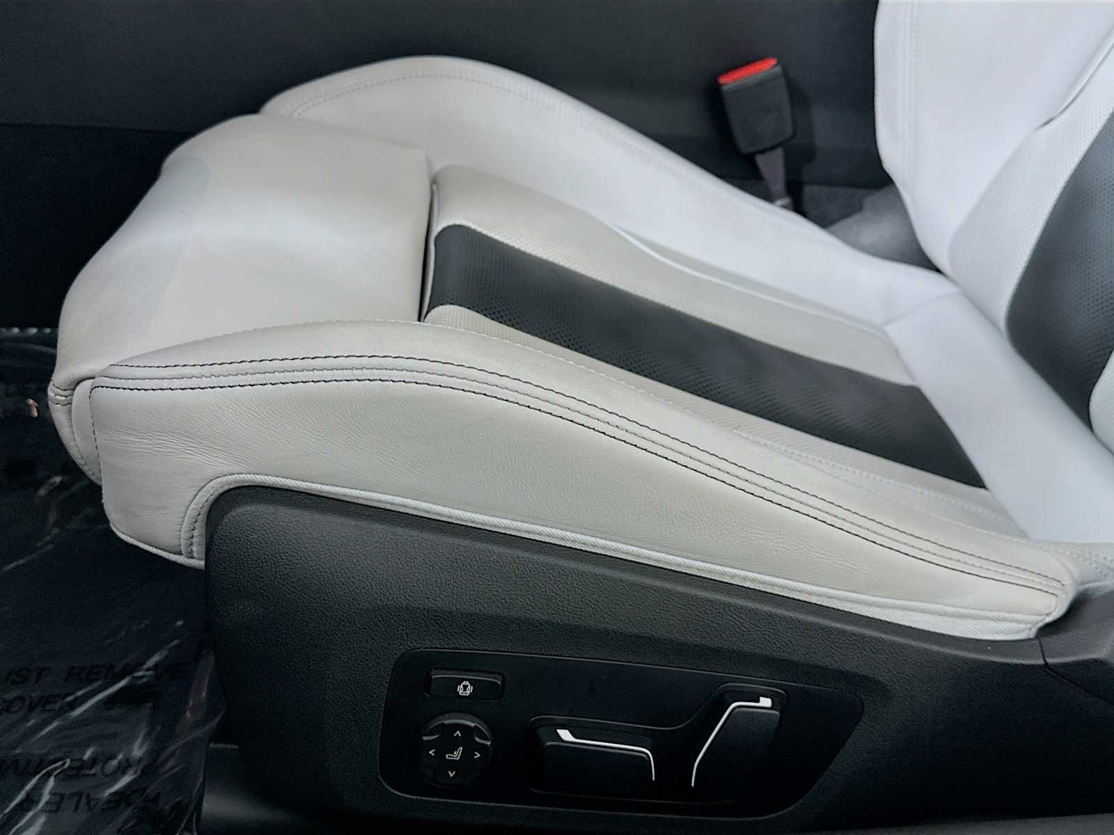 Used 2025 BMW M4 Competition image 18