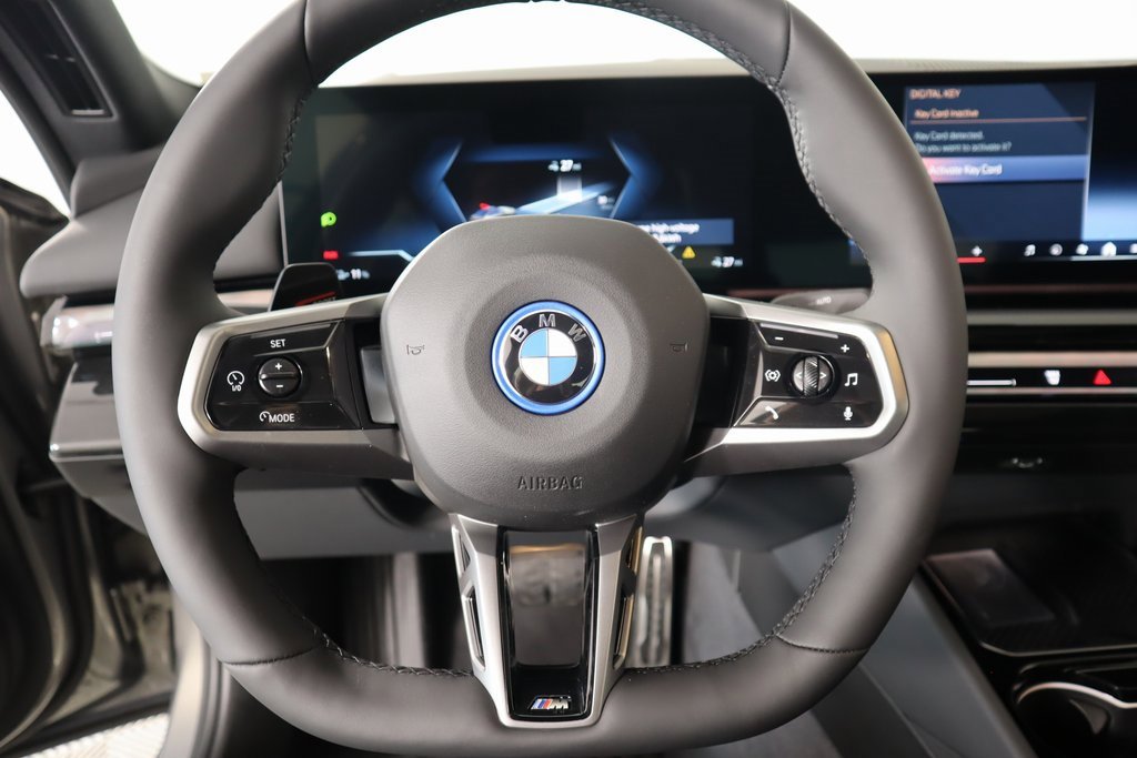 New 2025 BMW i5 xDrive40 w/ M Sport Package image 4