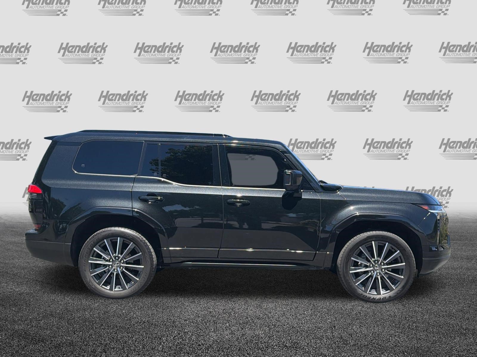 Certified 2025 Lexus GX 550 w/ Cold Area Package AWD/4WD image 3
