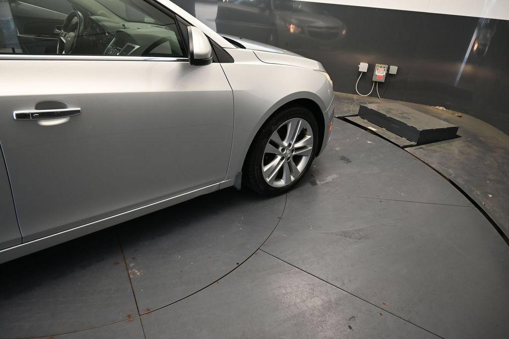 Used 2013 Chevrolet Cruze LTZ FWD image 21