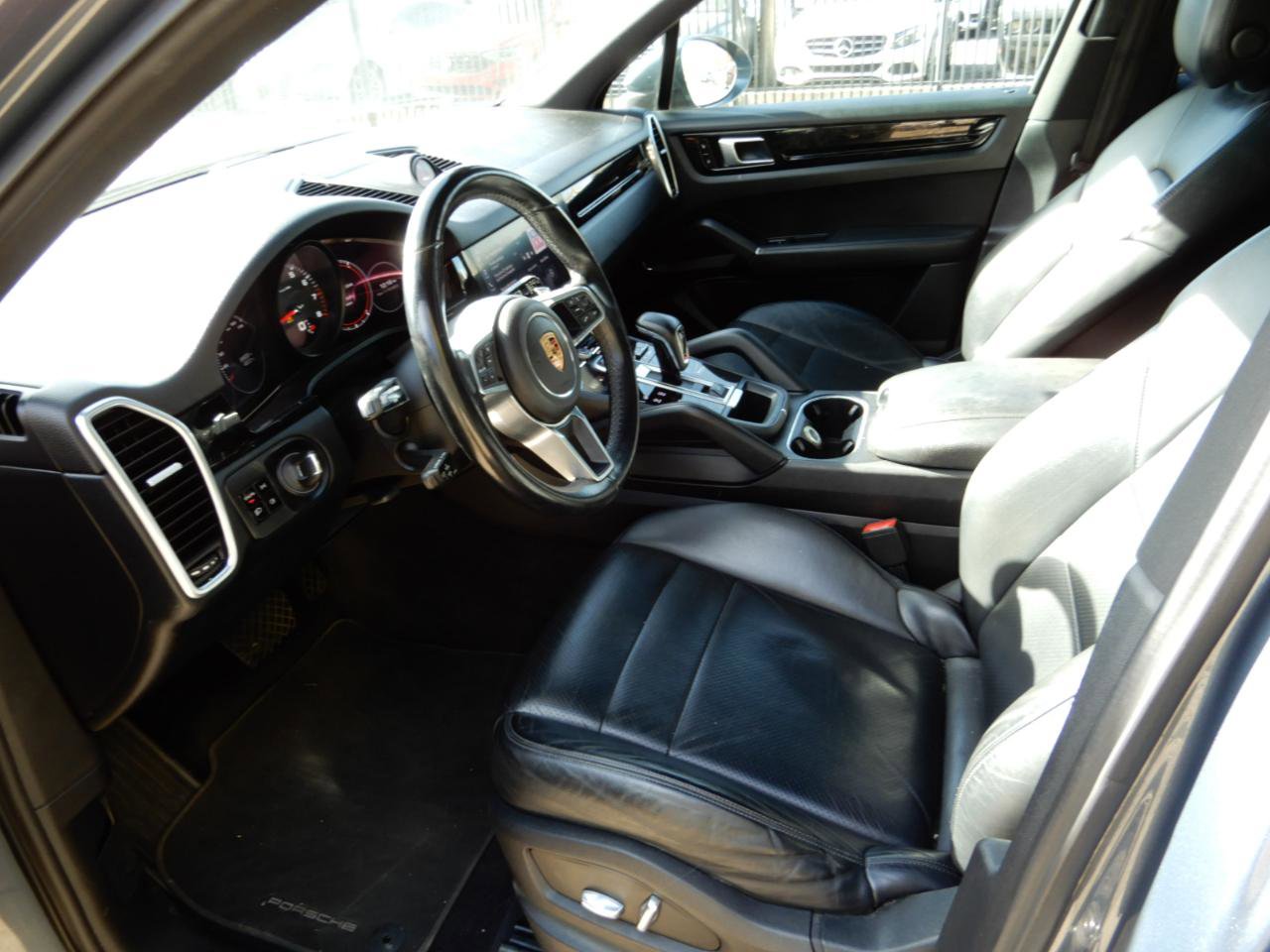 Used 2019 Porsche Cayenne image 11