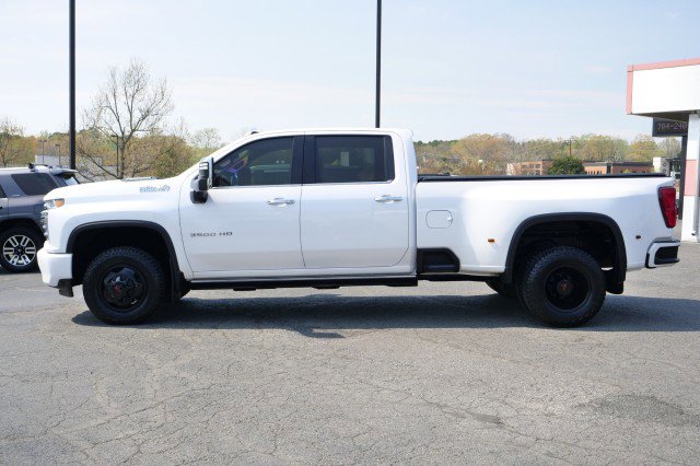 Used 2022 Chevrolet Silverado 3500 High Country w/ Technology Package image 9