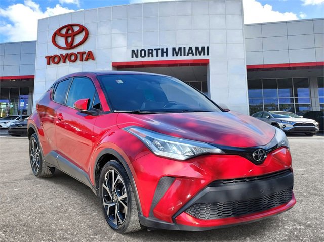 Used 2021 Toyota C-HR XLE image 1