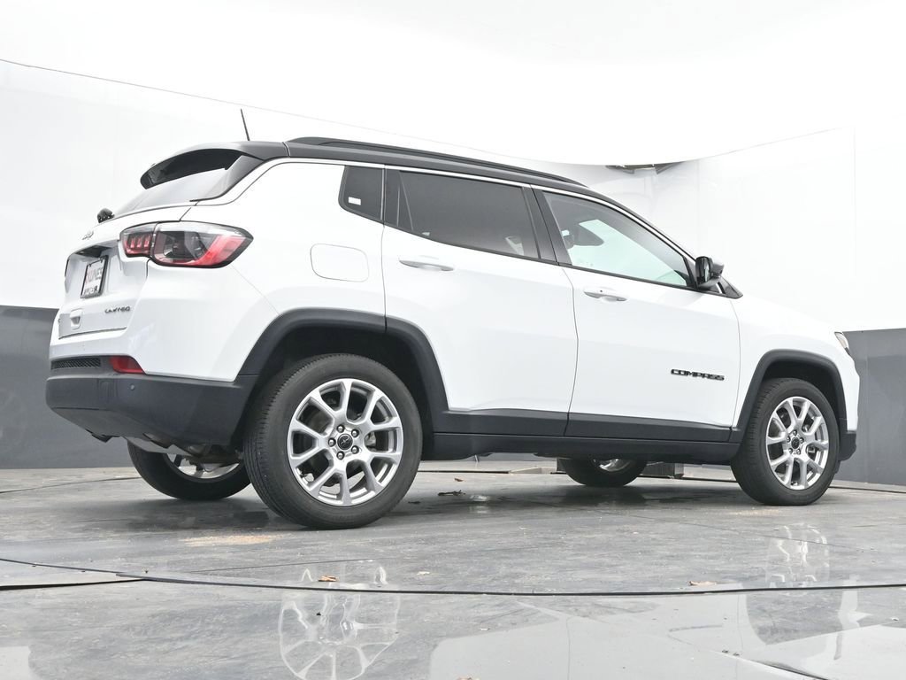 Used 2025 Jeep Compass Limited AWD/4WD image 53