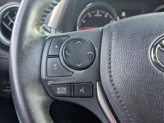 Used 2017 Toyota RAV4 SE image 11