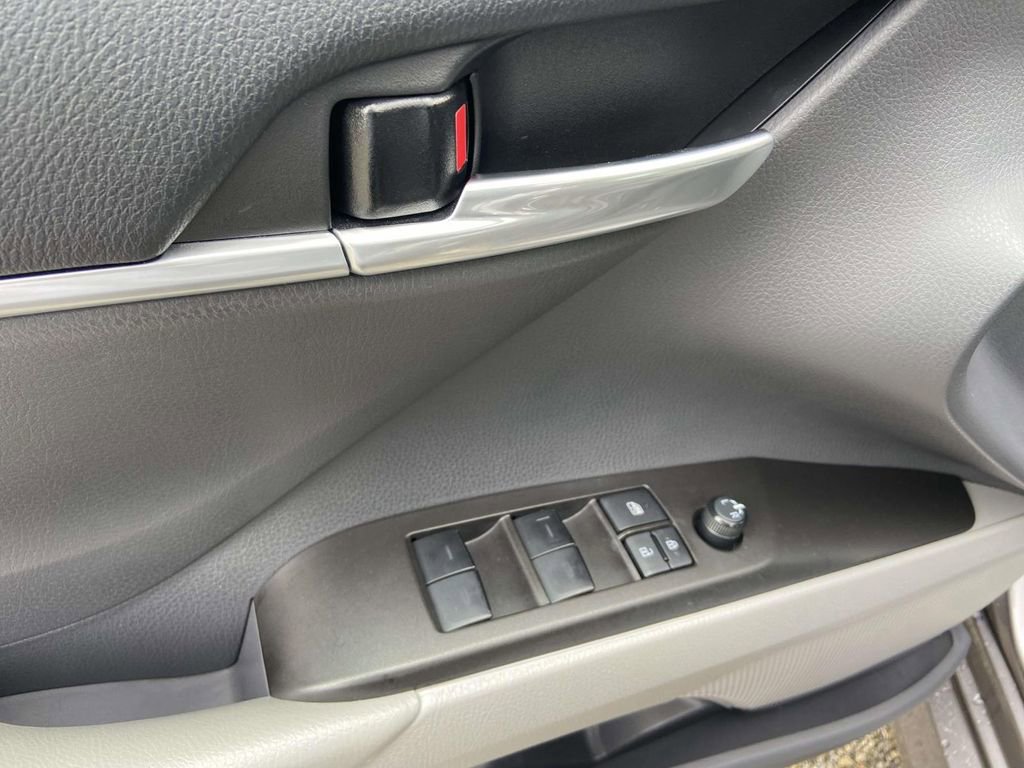 Used 2023 Toyota Camry LE FWD image 12