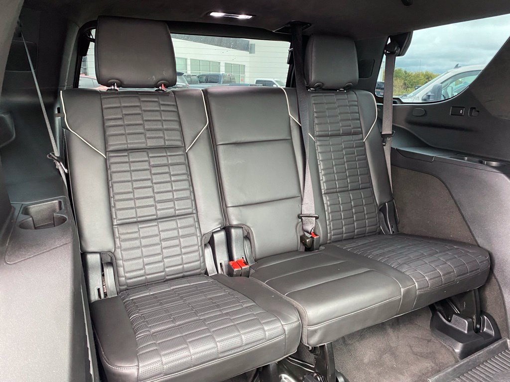 Used 2024 Cadillac Escalade Sport Platinum w/ LPO, ONYX Package AWD/4WD image 18