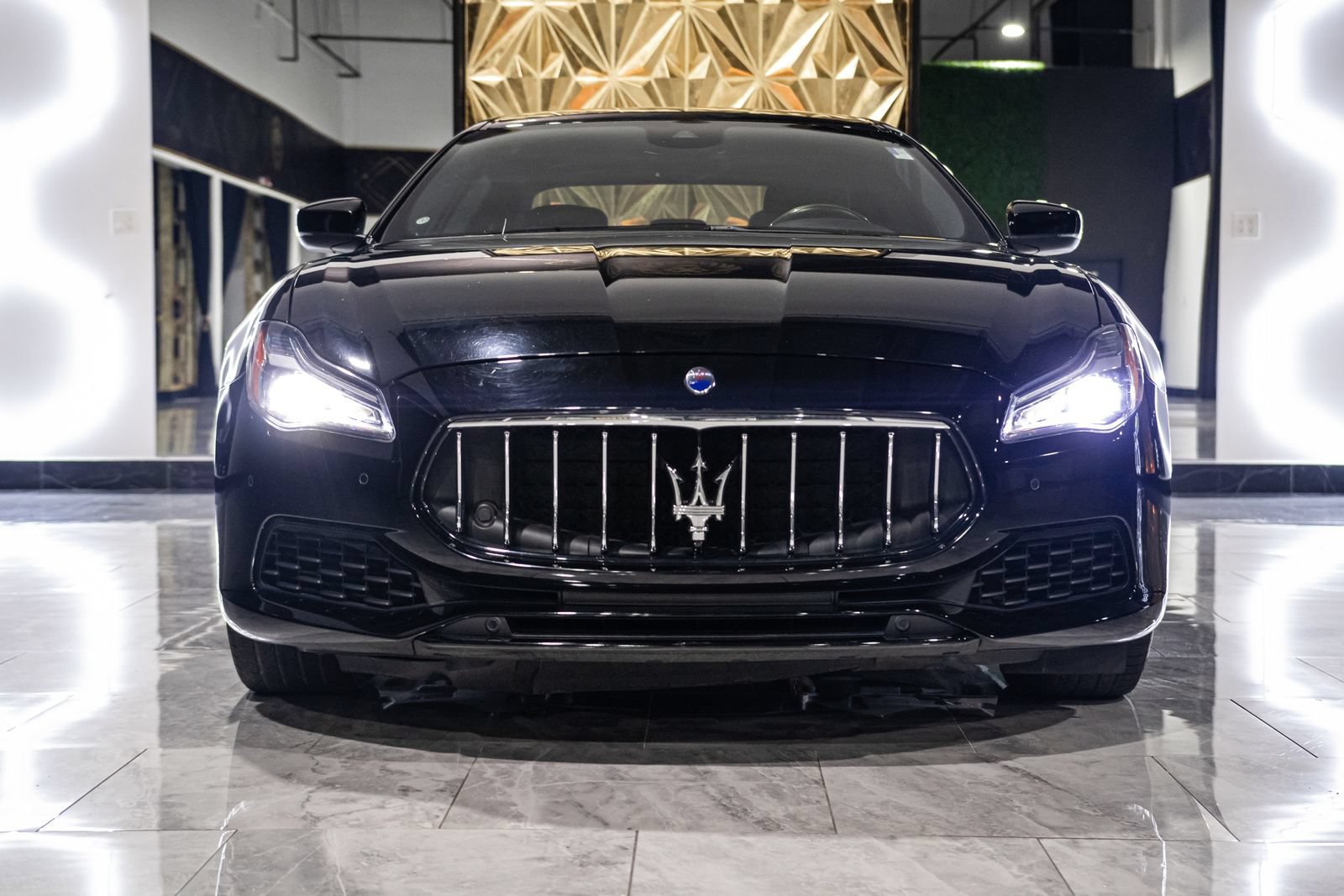 Used 2019 Maserati Quattroporte S Q4 AWD/4WD image 3