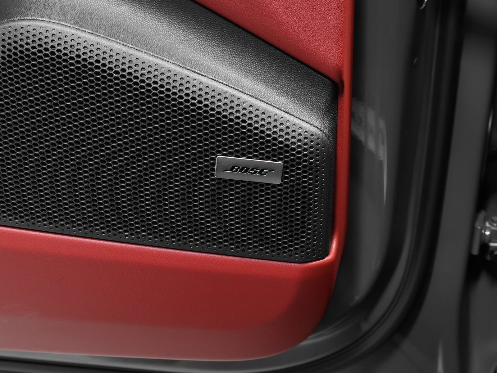 New 2026 Porsche Macan 4 Electric image 45