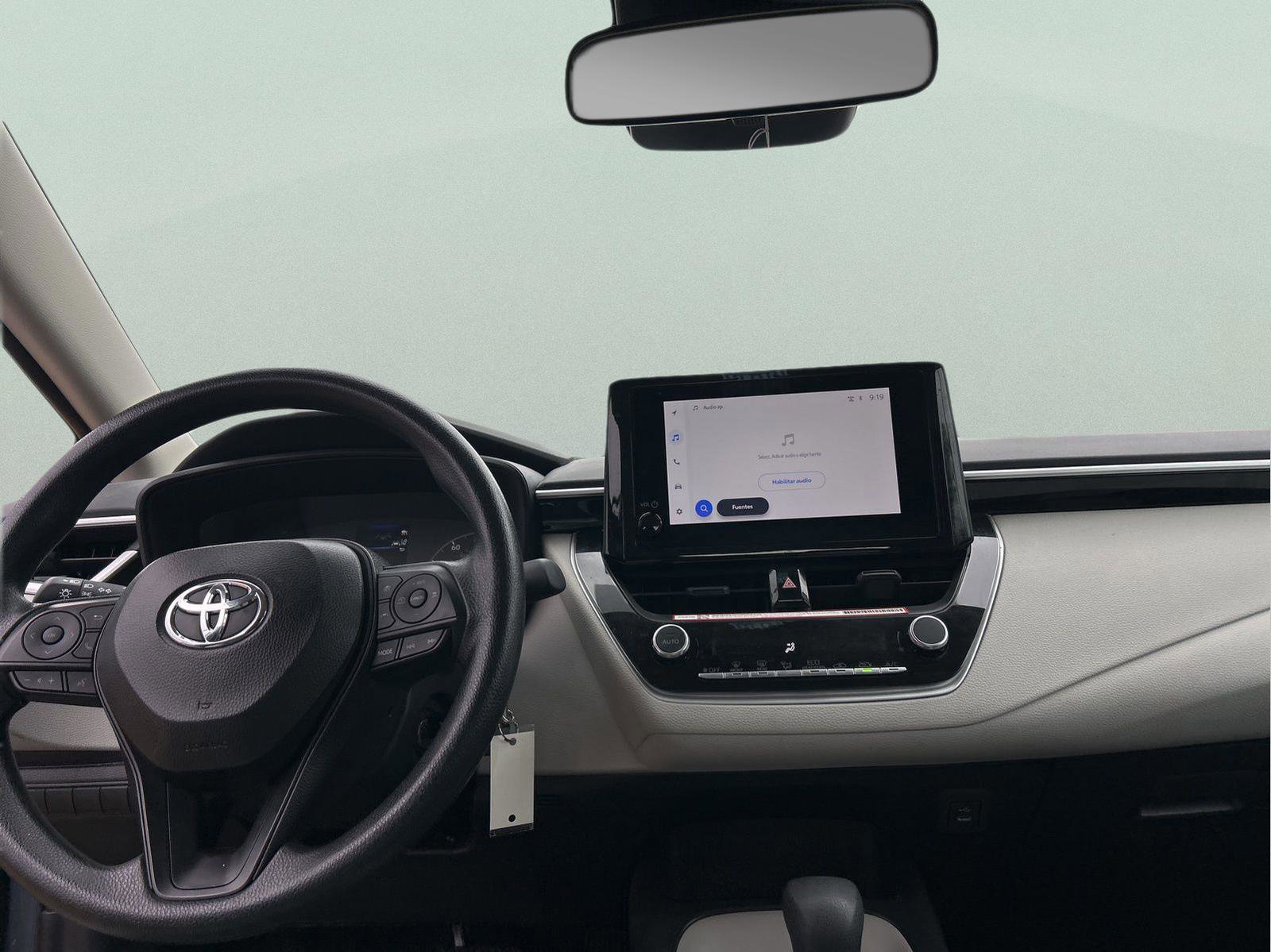 Used 2025 Toyota Corolla LE image 10