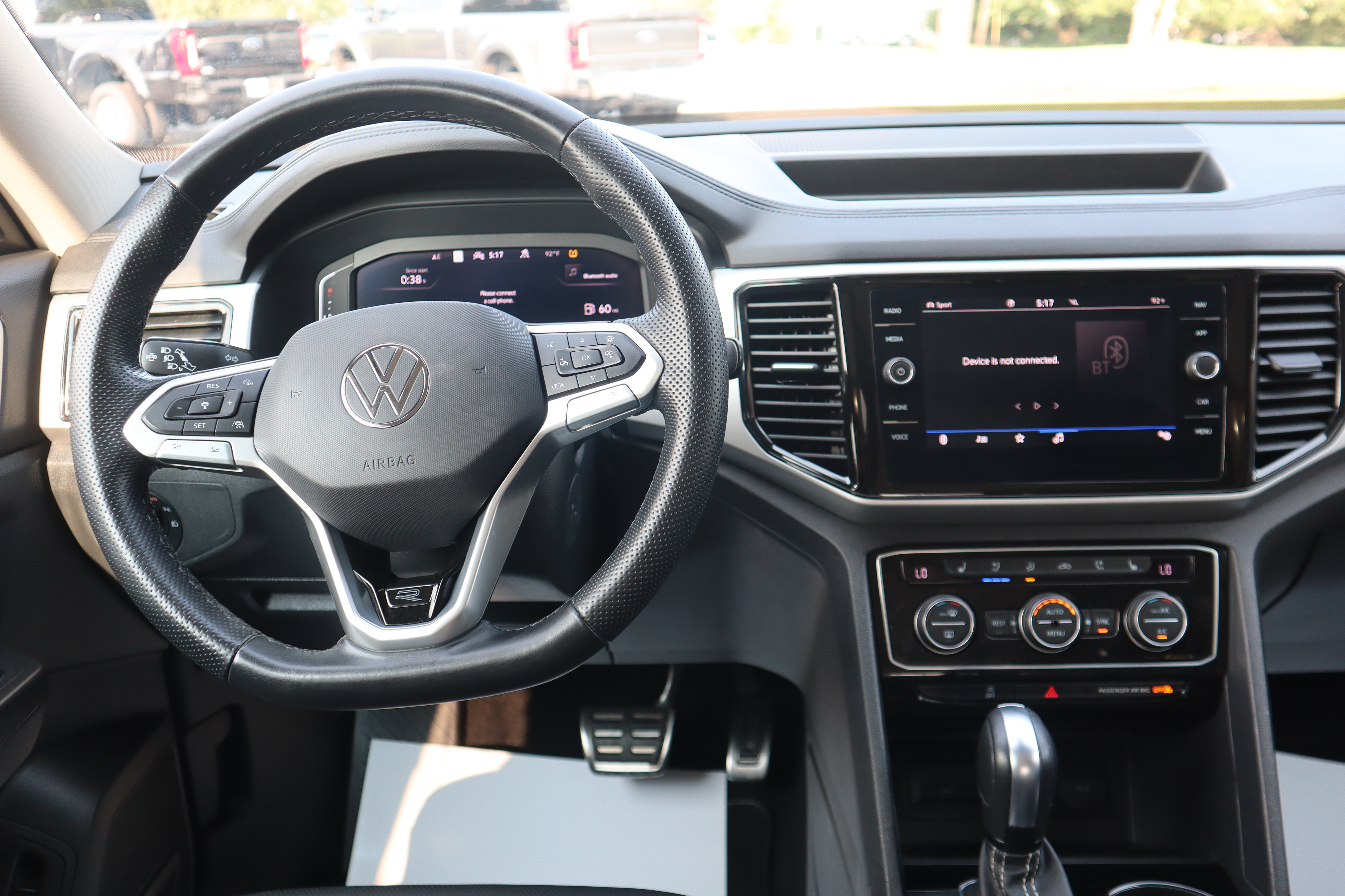 Used 2023 Volkswagen Atlas SEL Premium AWD/4WD image 10