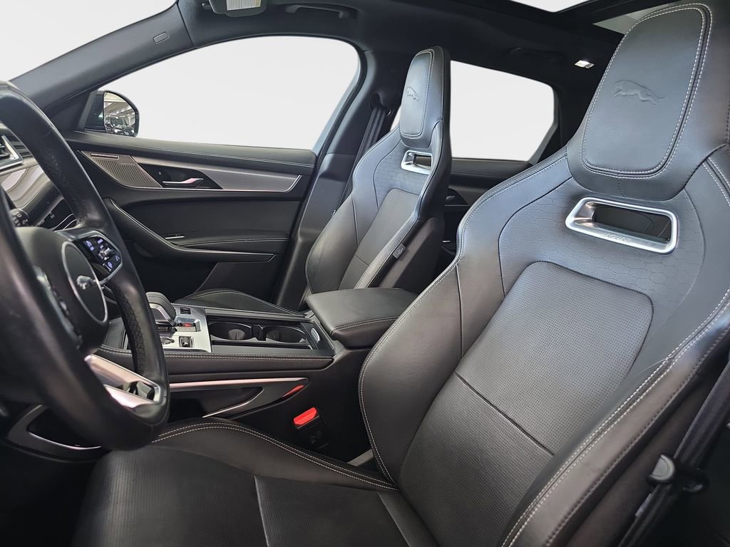 Used 2024 Jaguar F-PACE R-Dynamic S image 17