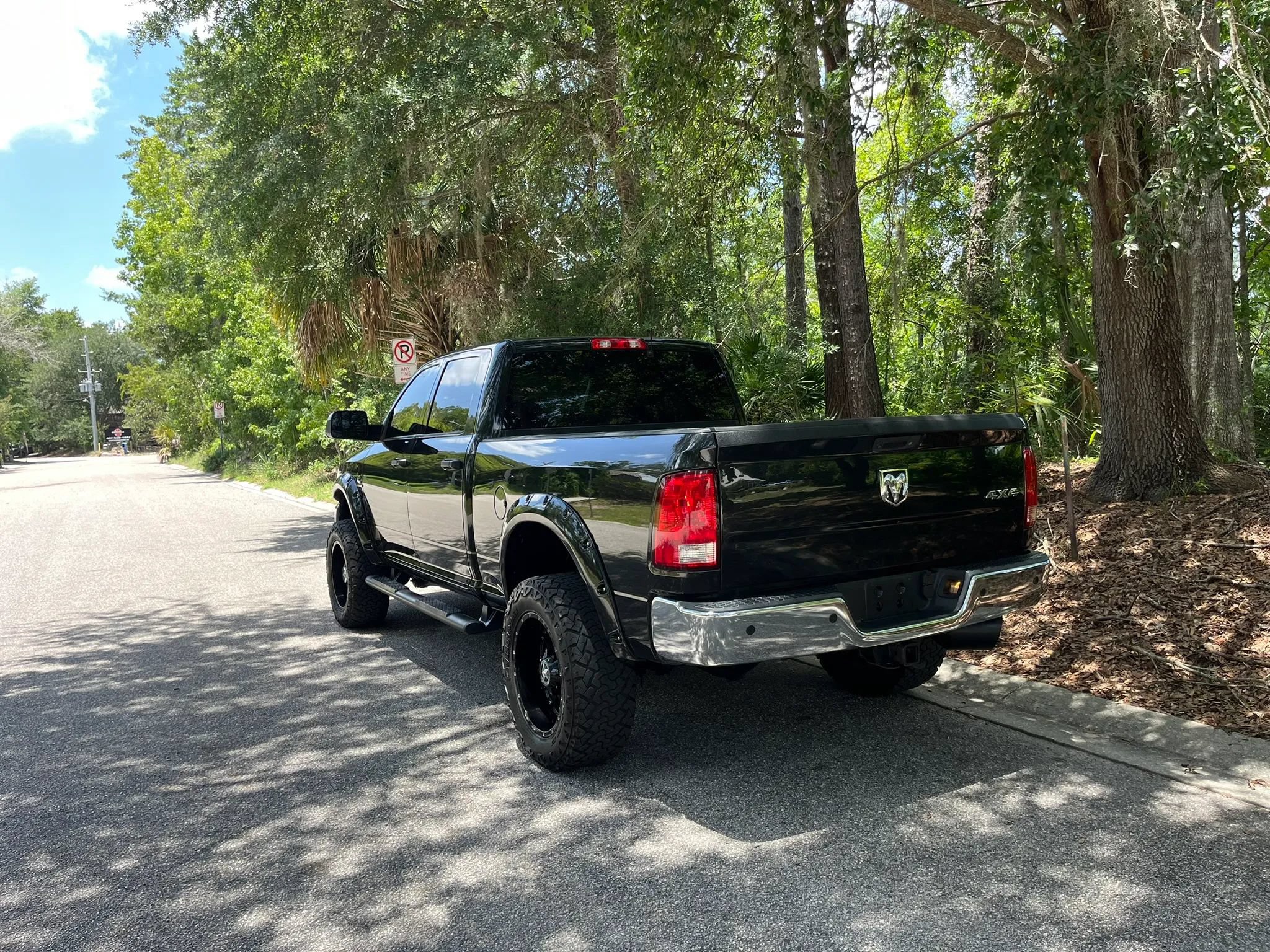 Used 2018 RAM 2500 Tradesman w/ Chrome Appearance Group AWD/4WD image 11