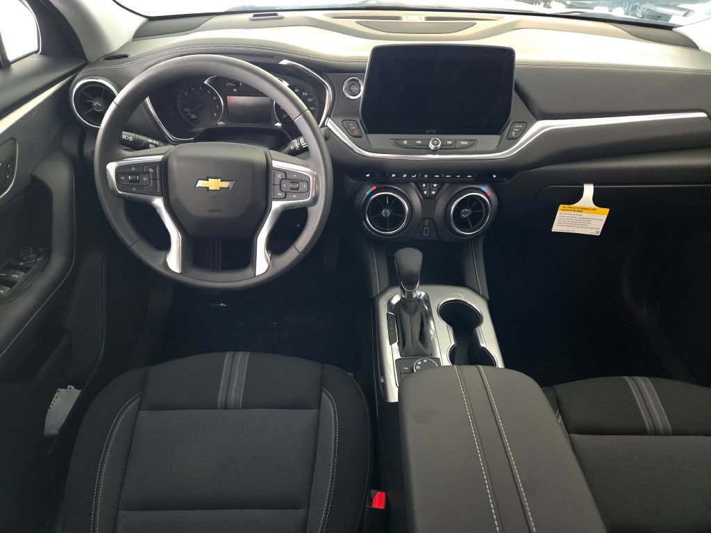 New 2026 Chevrolet Blazer LT w/ Midnight/Sport Edition FWD image 18