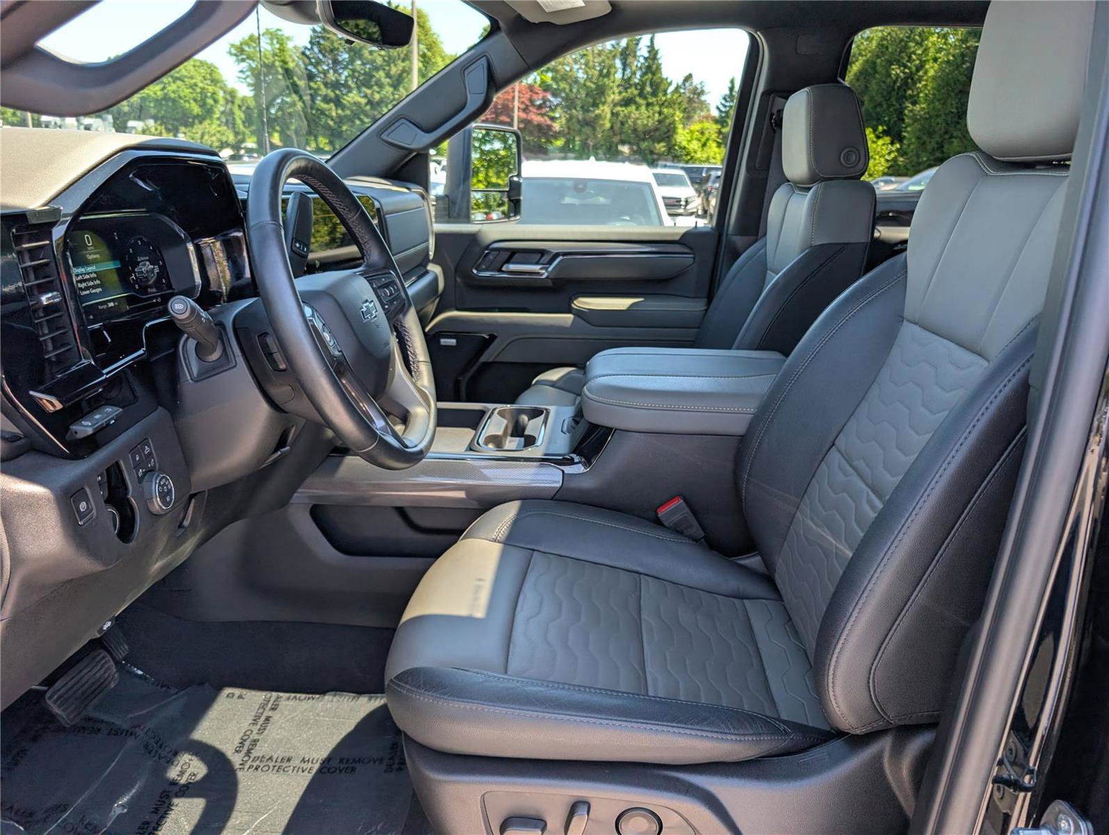 Used 2024 Chevrolet Silverado 2500 ZR2 w/ Technology Package AWD/4WD image 18