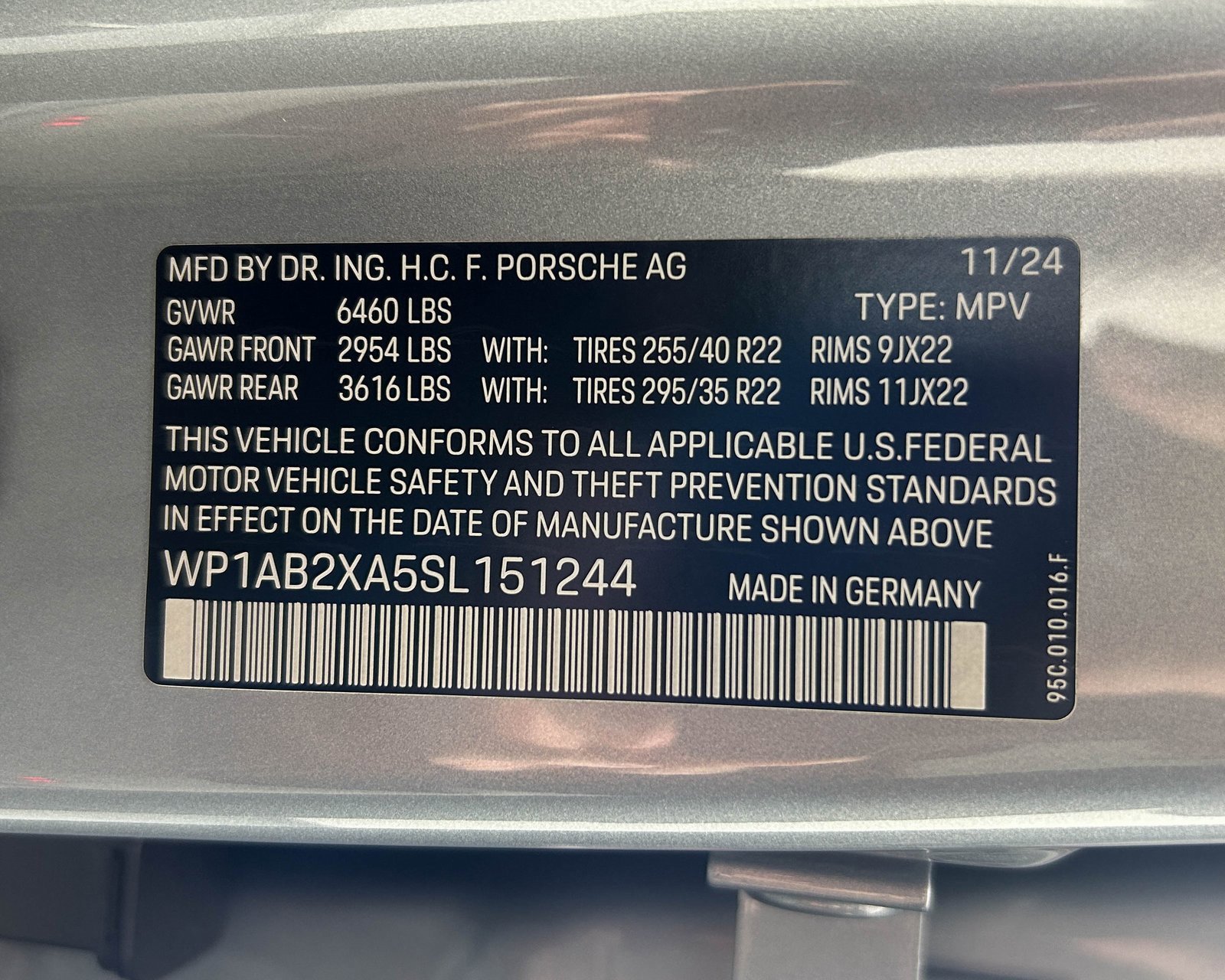 Used 2025 Porsche Macan 4S Electric image 36