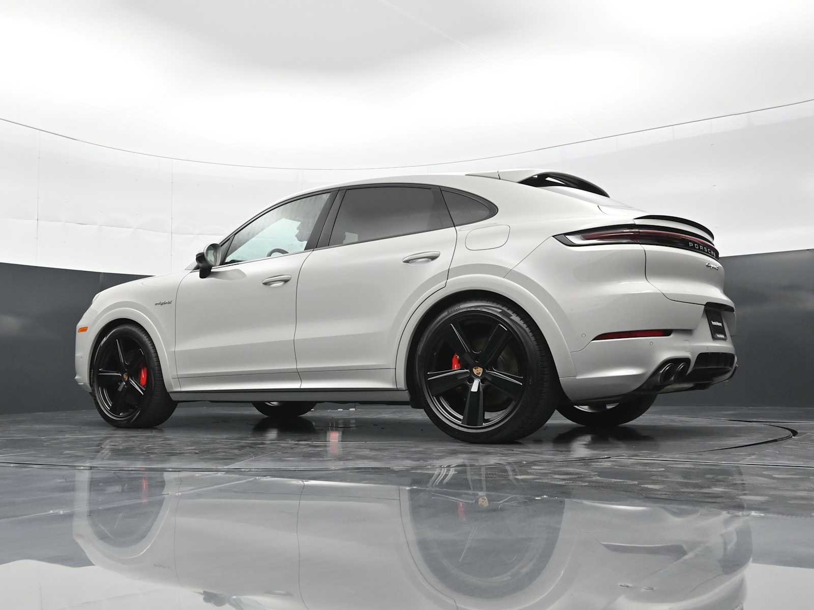 Certified 2025 Porsche Cayenne S AWD/4WD image 40