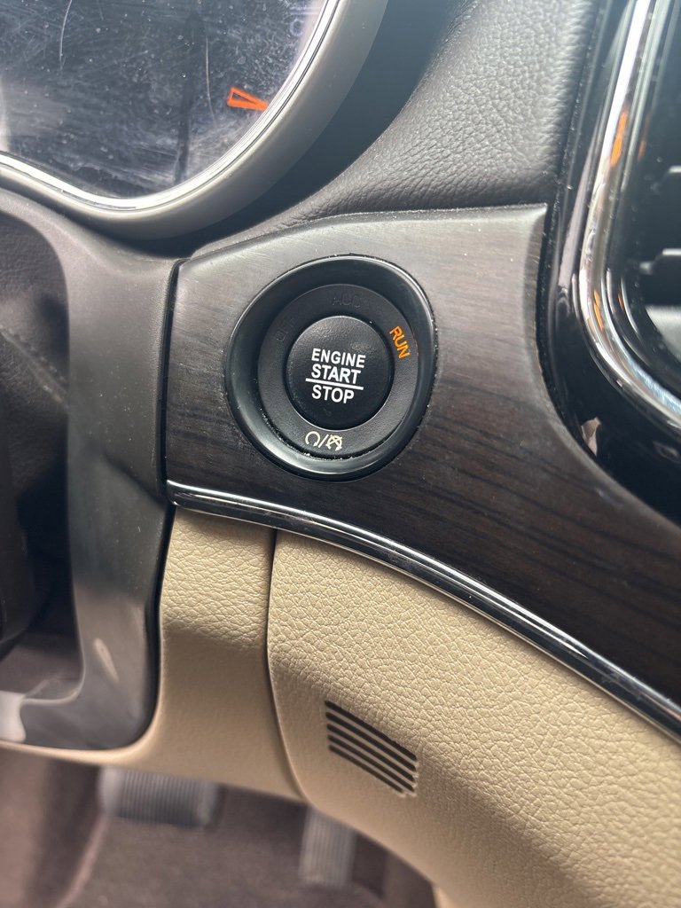 Used 2020 Jeep Grand Cherokee Summit image 25