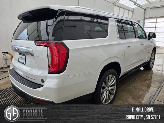 Used 2021 GMC Yukon XL Denali w/ Denali Premium Package image 5