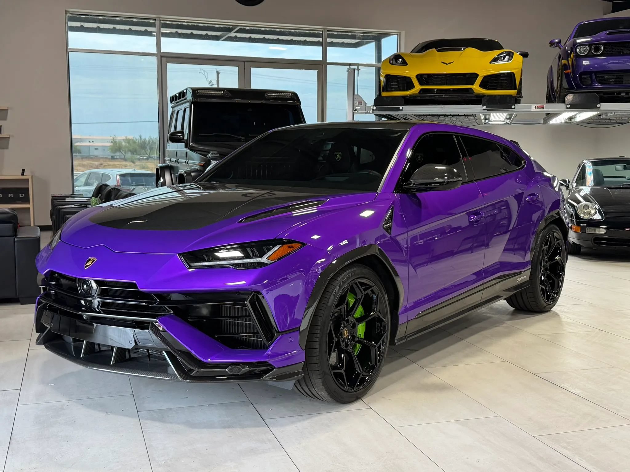 Used 2024 Lamborghini Urus Performante AWD/4WD image 3