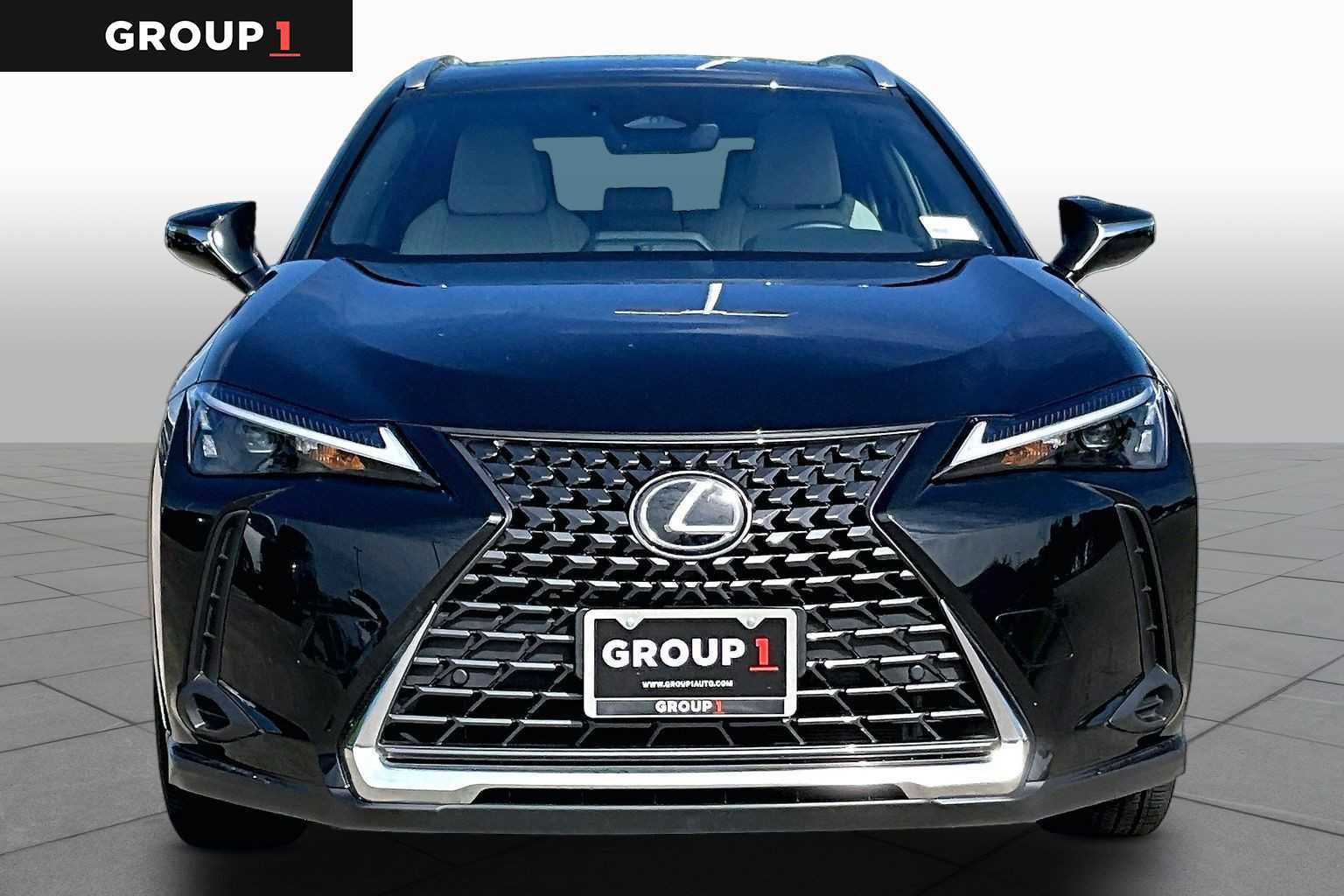 Certified 2025 Lexus UX 300h FWD w/ Accessory Package (Z1) image 4