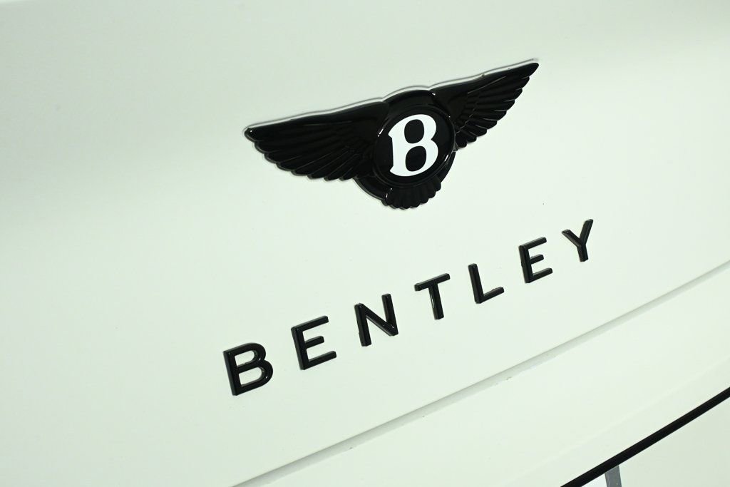 Used 2021 Bentley Continental GT V8 image 24