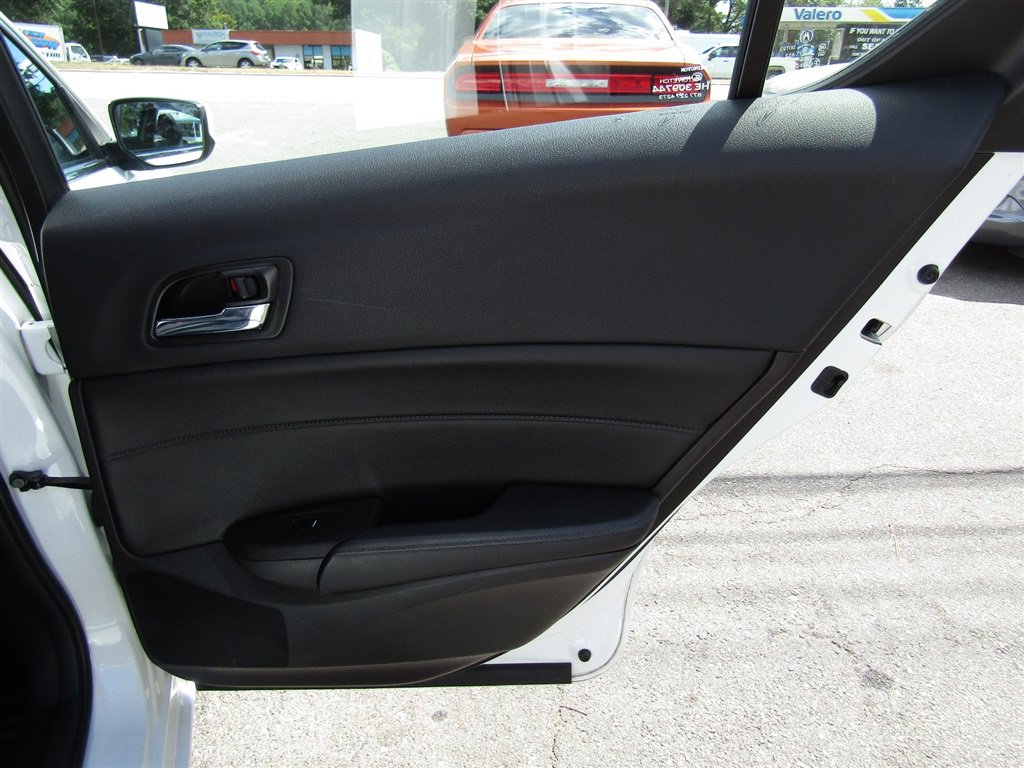 Used 2018 Acura ILX w/ Premium Package FWD image 21