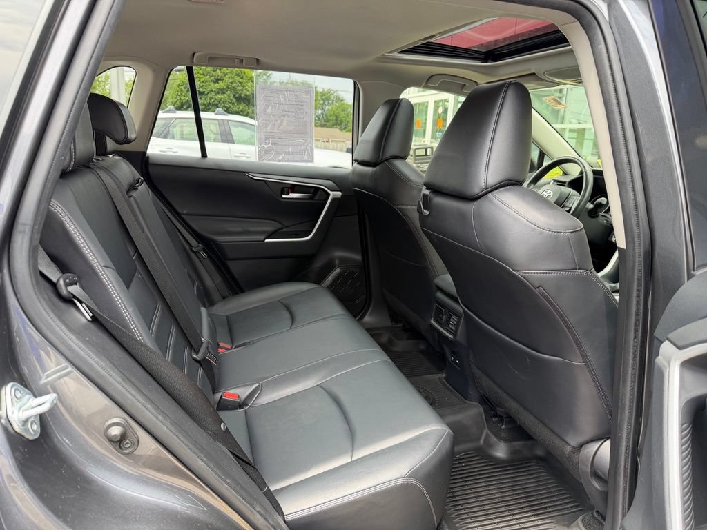 Used 2021 Toyota RAV4 XLE Premium AWD/4WD image 11