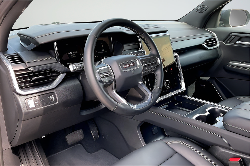 Used 2026 GMC Acadia Elevation w/ Elevation Premium Package FWD image 14