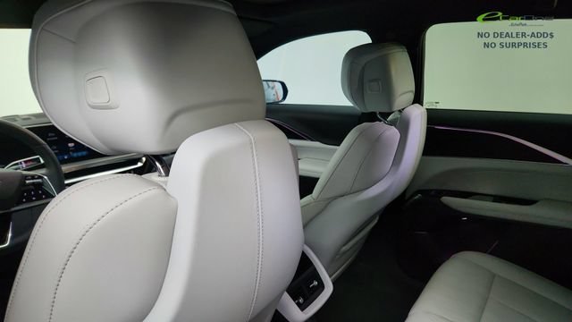 Used 2025 Cadillac Lyriq Luxury w/ LPO, Floor Liner Package RWD image 33