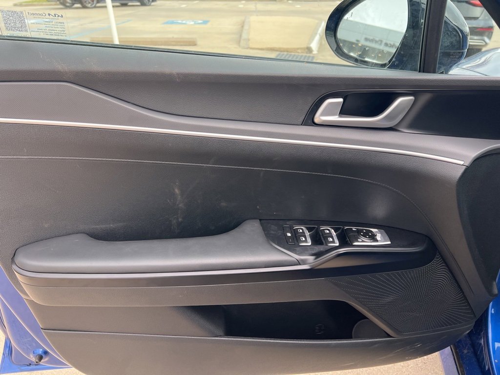 Used 2023 Kia K5 GT-Line image 13