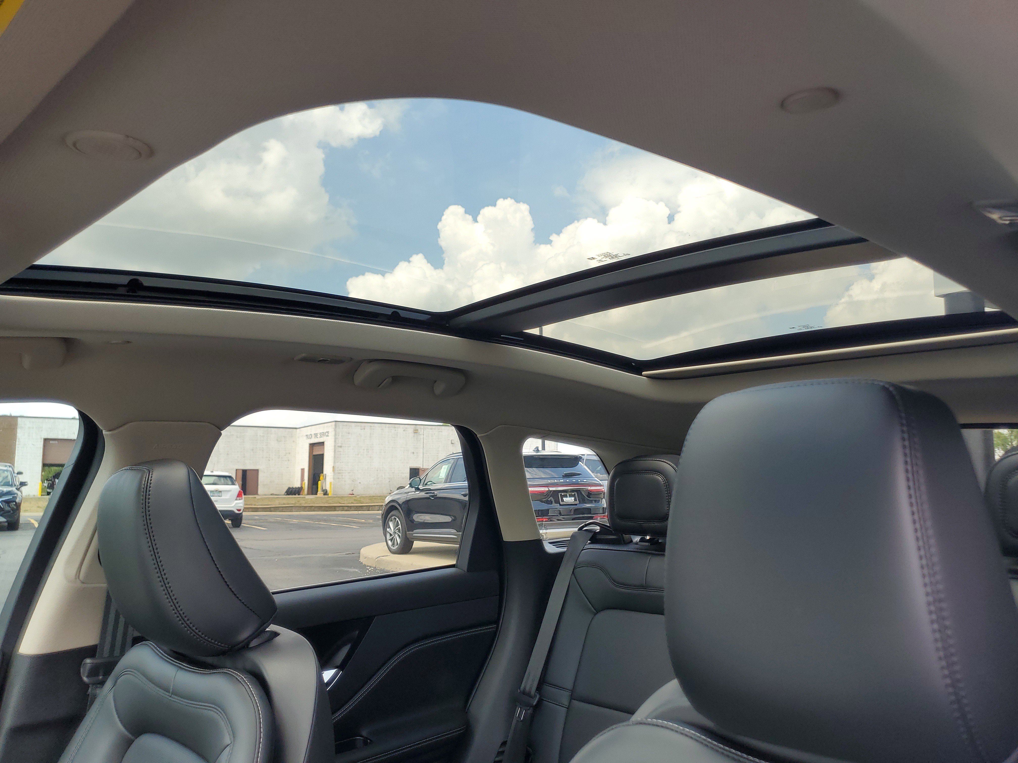 New 2025 Lincoln Corsair Reserve image 11