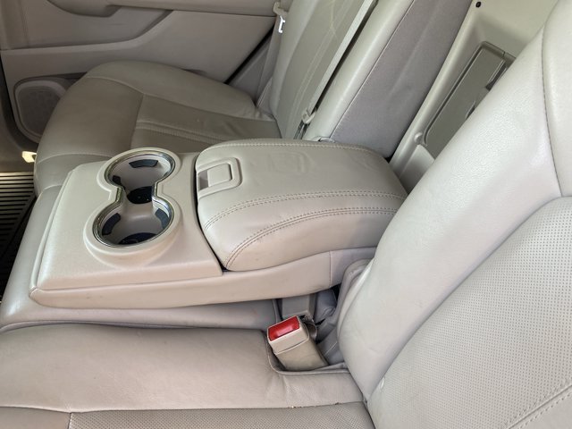 Used 2016 Cadillac SRX Luxury w/ Driver Awareness Package FWD image 13