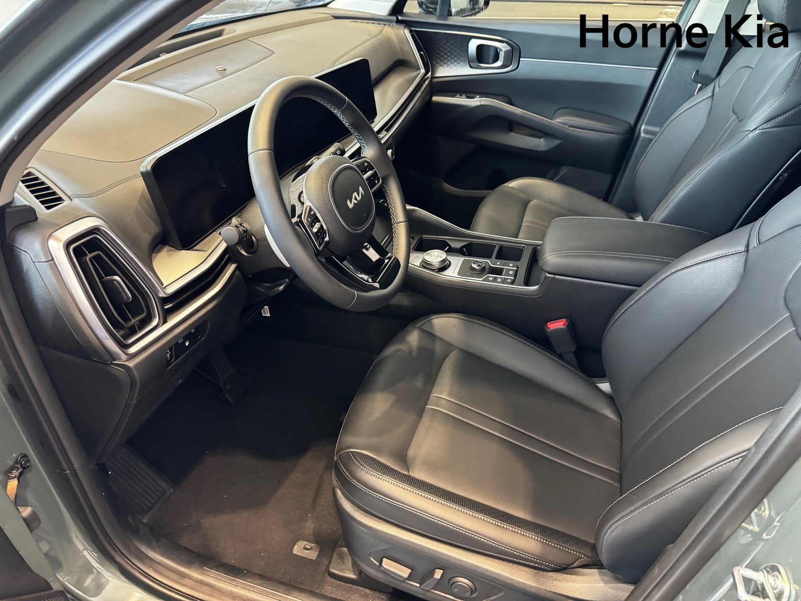 New 2025 Kia Sorento EX image 9