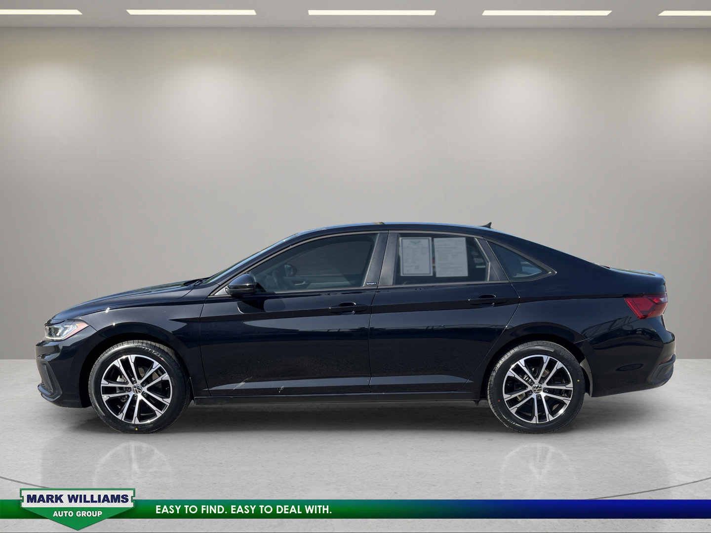 Used 2025 Volkswagen Jetta Sport FWD image 4