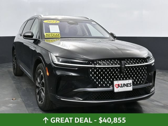 Used 2024 Lincoln Nautilus Reserve AWD/4WD image 10