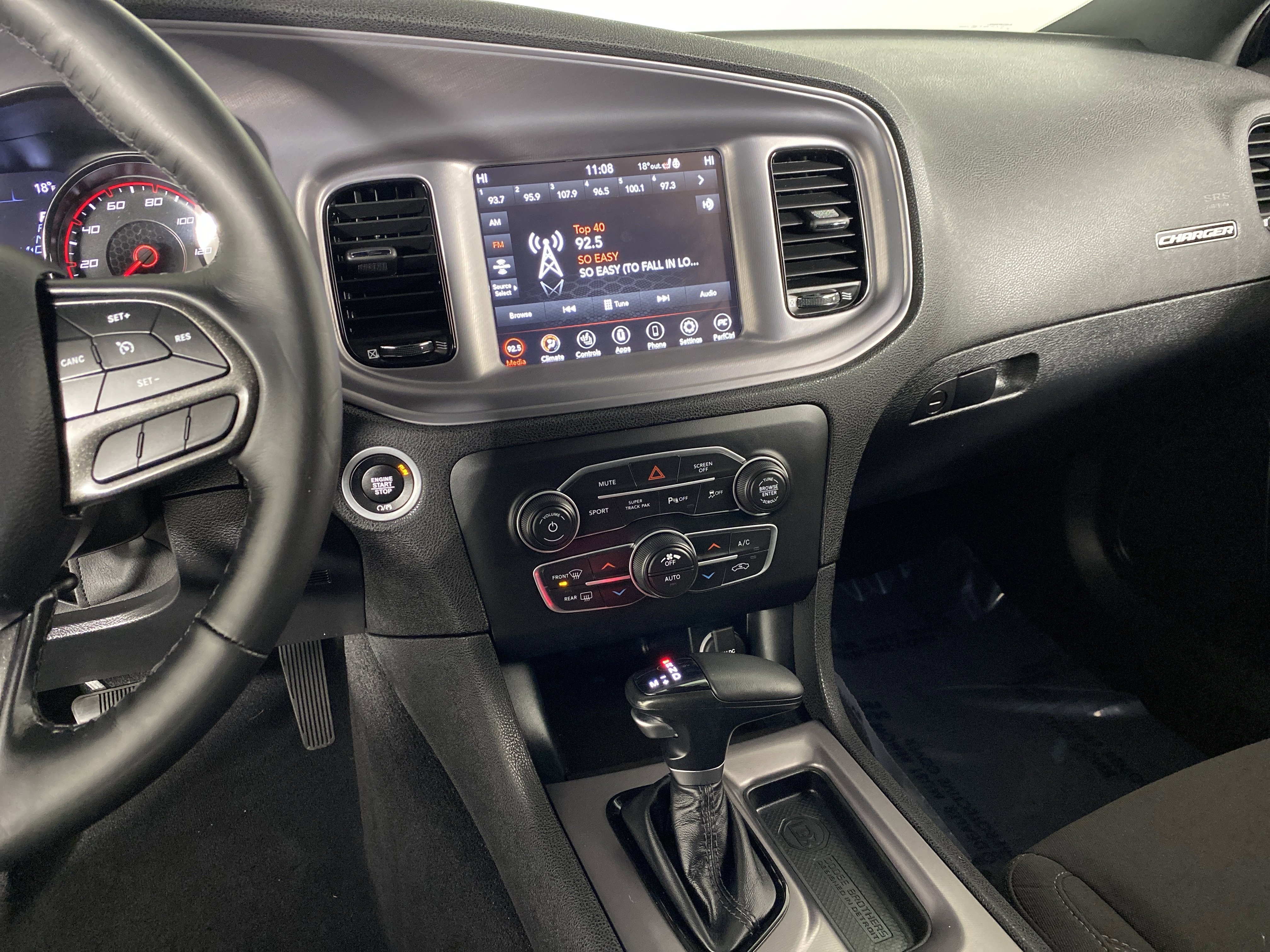 Used 2023 Dodge Charger SXT w/ Blacktop Package image 39