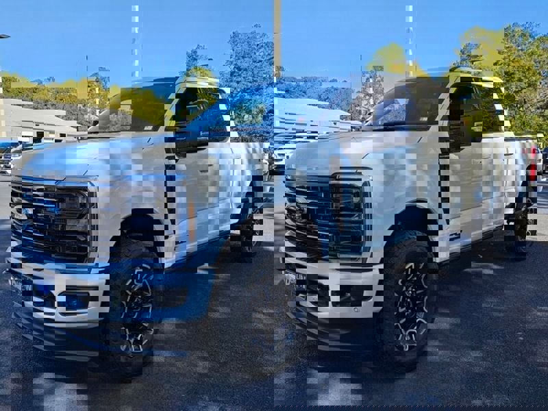 New 2026 Ford F250 Platinum image 3