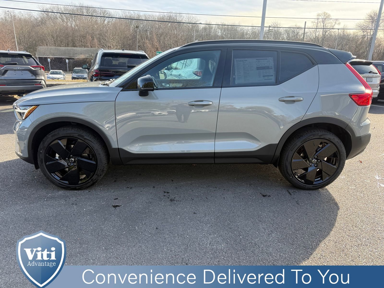 New 2026 Volvo XC40 B5 Ultra w/ Protection Package Premier image 5