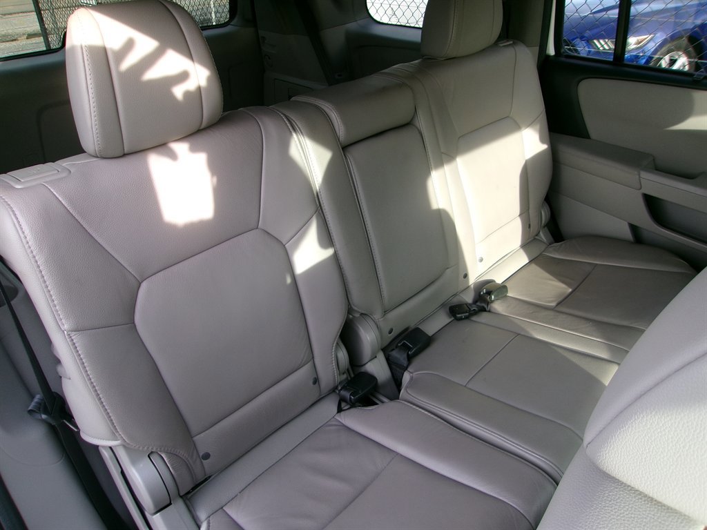 Used 2014 Honda Pilot Touring image 17