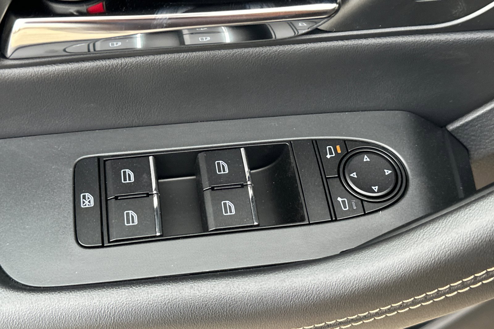 New 2025 MAZDA CX-70 Plug-In Hybrid w/ Premium Pkg image 12