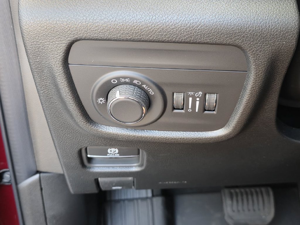 New 2026 Jeep Grand Cherokee L 2WD image 28