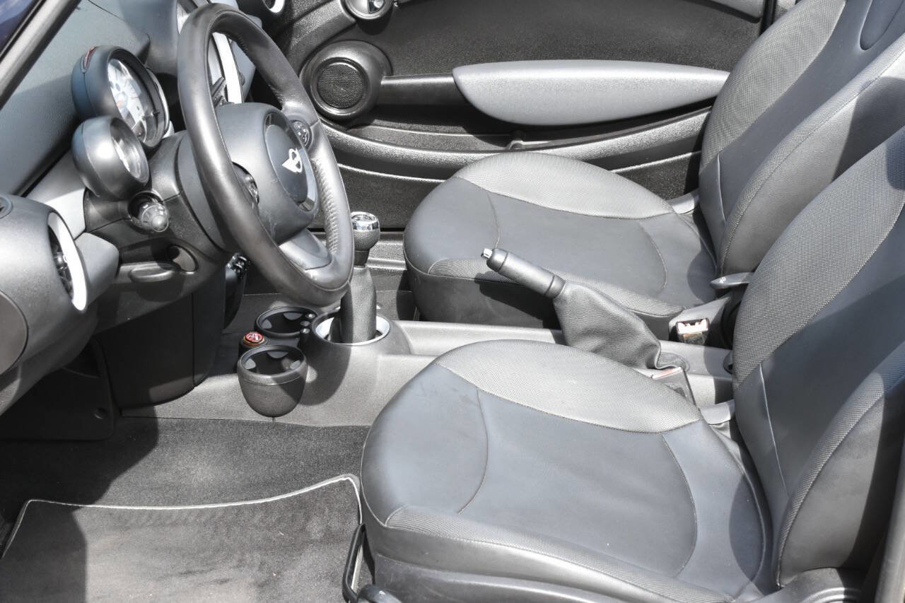 Used 2012 MINI Cooper Convertible image 21