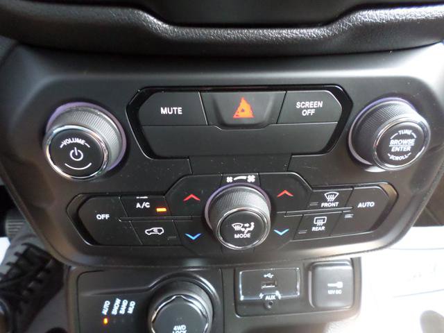 Used 2018 Jeep Renegade Latitude image 15