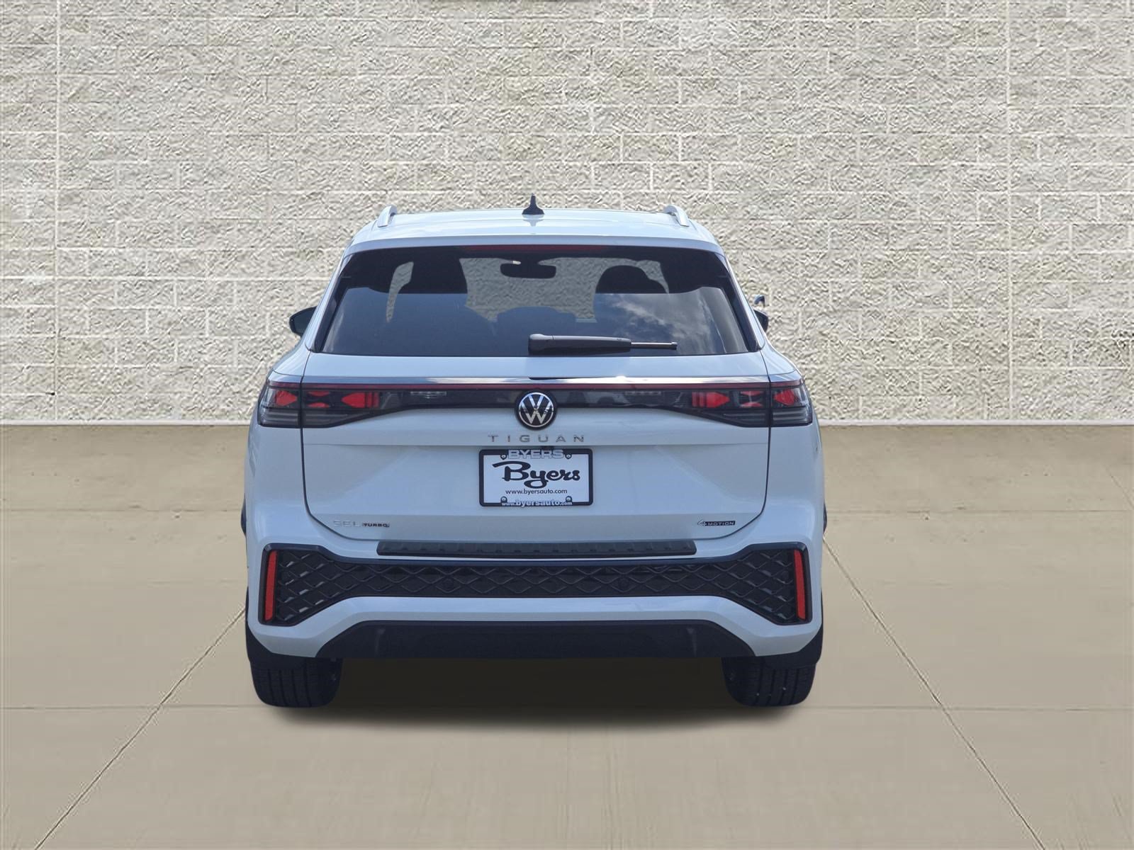 New 2026 Volkswagen Tiguan SEL R-Line AWD/4WD image 6