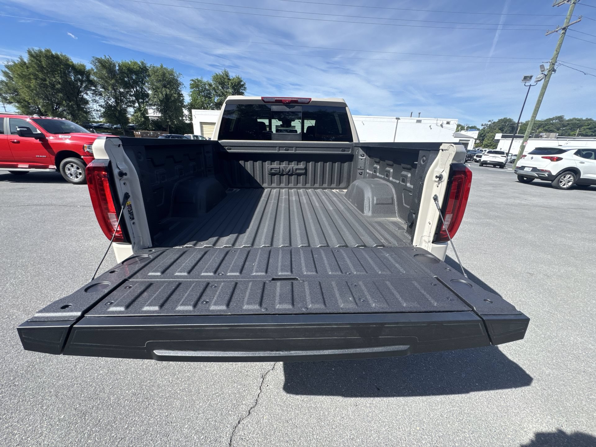 New 2026 GMC Sierra 1500 AT4 AWD/4WD image 21