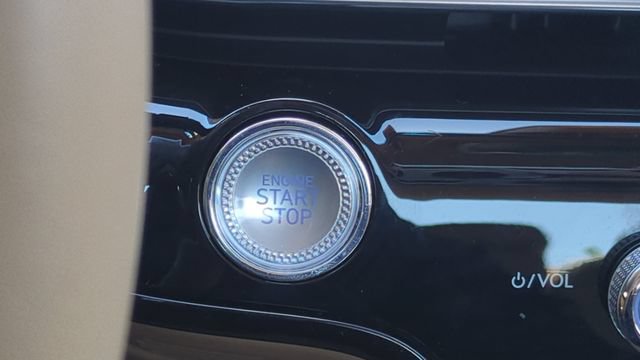 Certified 2025 Genesis G80 2.5T AWD/4WD image 26