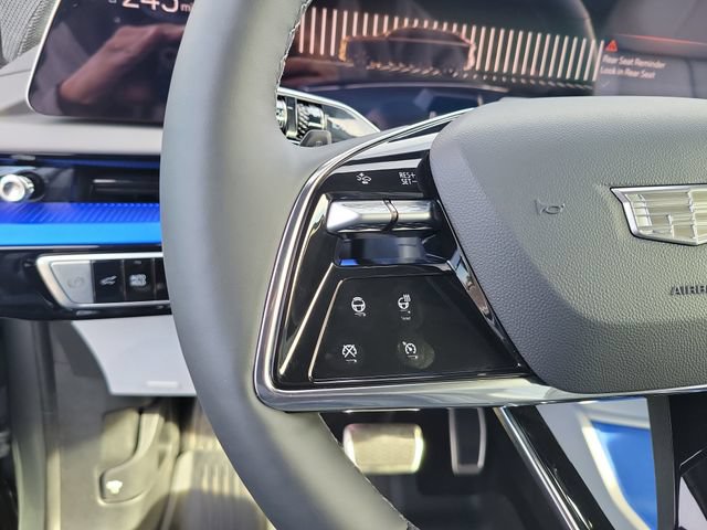New 2026 Cadillac Optiq Sport 2 w/ LPO, Floor Liner Package AWD/4WD image 10