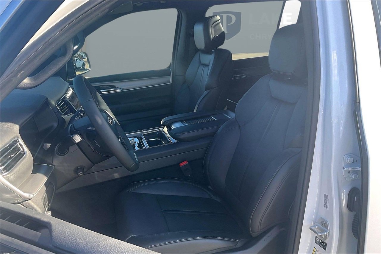 New 2026 Jeep Grand Wagoneer w/ Premium Group I image 22